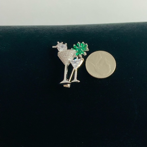 Green Martini Brooch - Picture 8 of 9